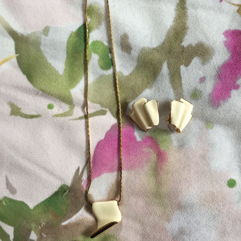 Vintage 1980s Ivory Enameled Earrings & Necklace